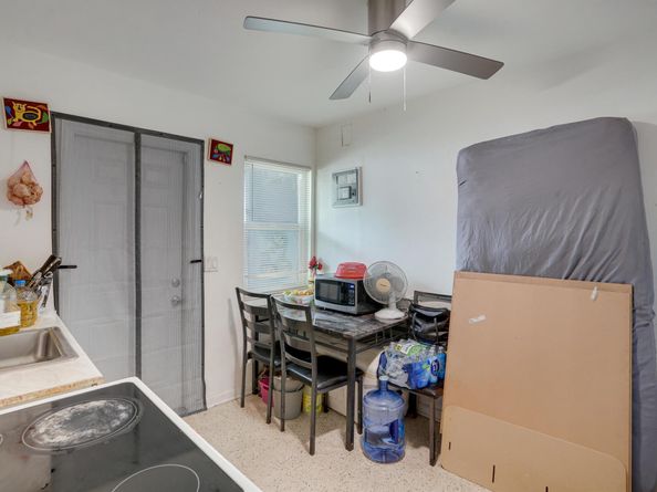 516 S Arnold Avenue, Lantana FL 33462