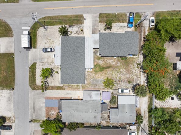 516 S Arnold Avenue, Lantana FL 33462