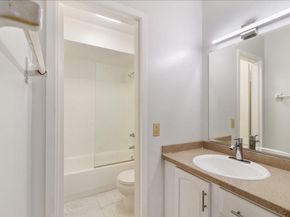 5100 SW 41st St 321, Pembroke Park FL 33023