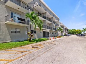 5100 SW 41st St 321, Pembroke Park FL 33023