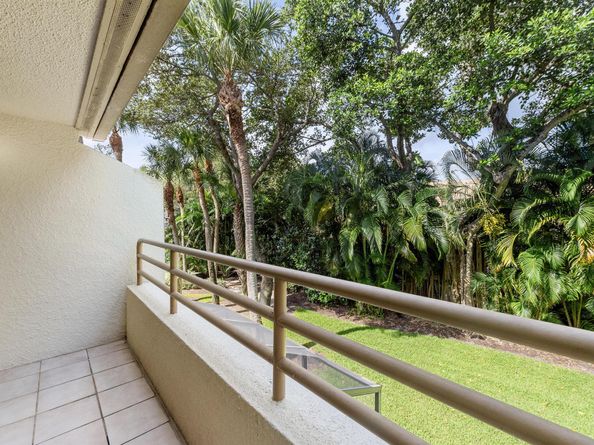 215 Oak Harbour Drive, Juno Beach FL 33408