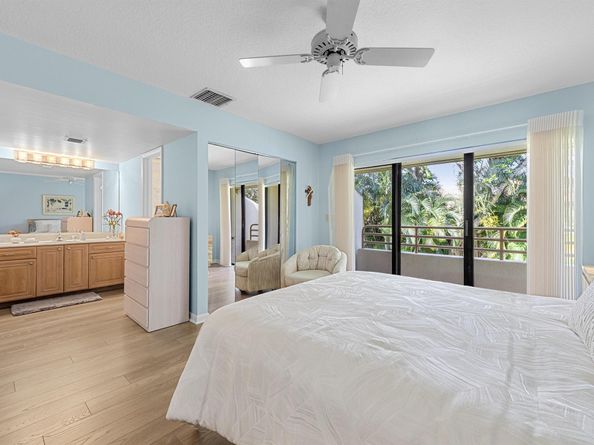 215 Oak Harbour Drive, Juno Beach FL 33408