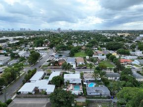 1913 Thomas St, Hollywood FL 33020