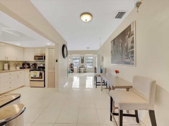 1913 Thomas St, Hollywood FL 33020