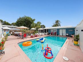 1913 Thomas St, Hollywood FL 33020