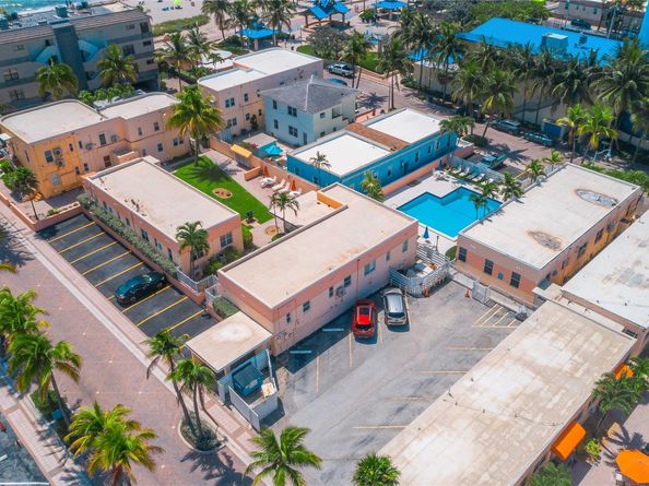 311 Connecticut St 4, Hollywood FL 33019