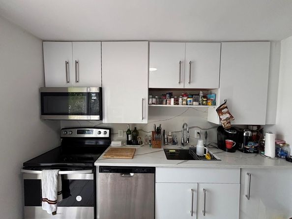 1571 NE 28th Ct, Pompano Beach FL 33064