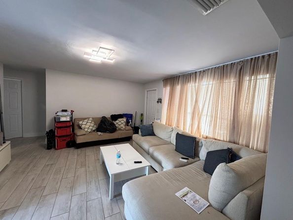 1571 NE 28th Ct, Pompano Beach FL 33064