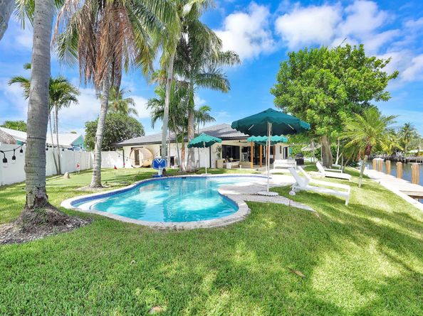 570 SE 11 Street, Pompano Beach FL 33060