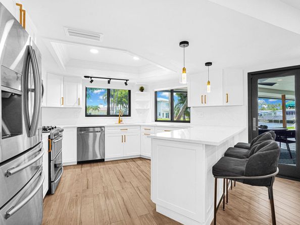 570 SE 11 Street, Pompano Beach FL 33060