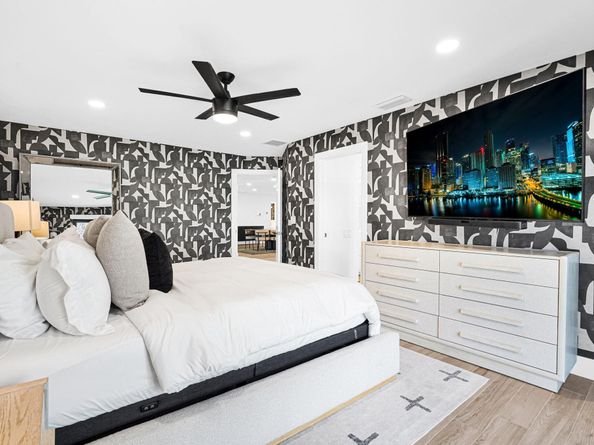 570 SE 11 Street, Pompano Beach FL 33060