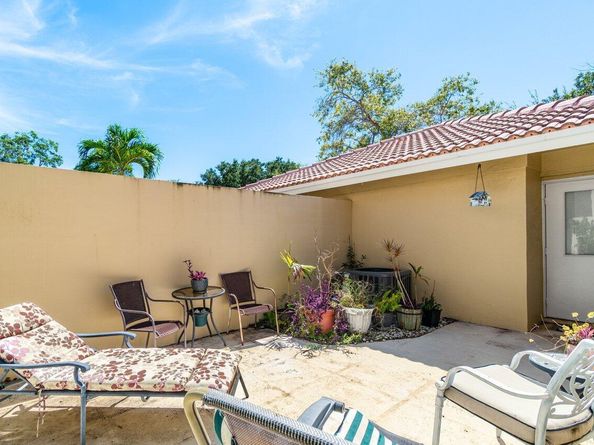 229 Old Meadow Way, Palm Beach Gardens FL 33418