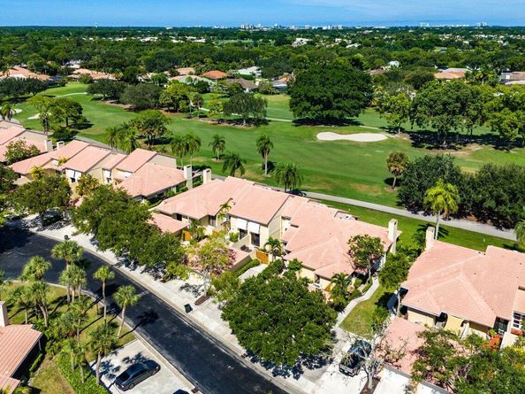229 Old Meadow Way, Palm Beach Gardens FL 33418