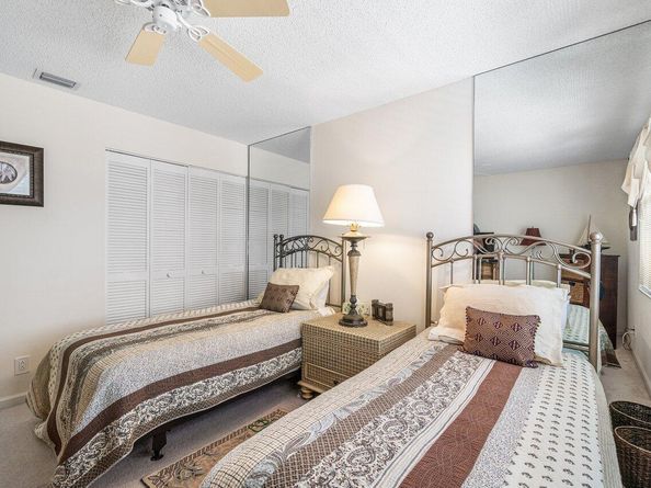 229 Old Meadow Way, Palm Beach Gardens FL 33418