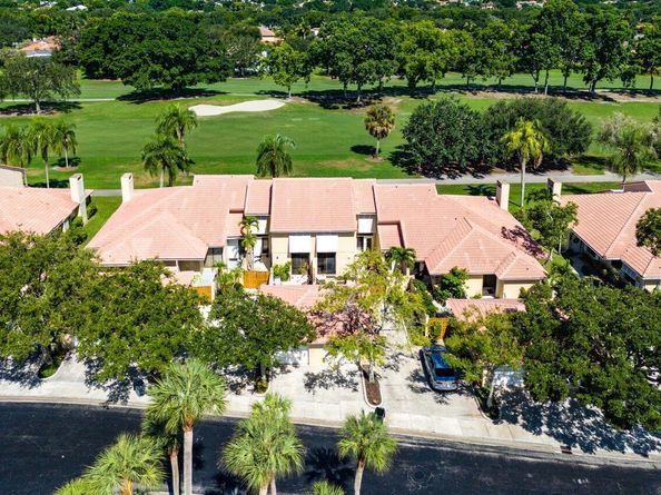 229 Old Meadow Way, Palm Beach Gardens FL 33418