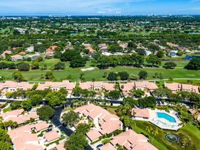 229 Old Meadow Way, Palm Beach Gardens FL 33418