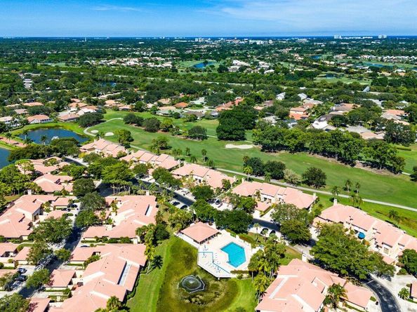 229 Old Meadow Way, Palm Beach Gardens FL 33418