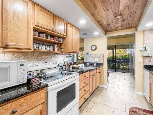 229 Old Meadow Way, Palm Beach Gardens FL 33418