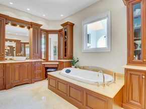 6483 Enclave Way, Boca Raton FL 33496