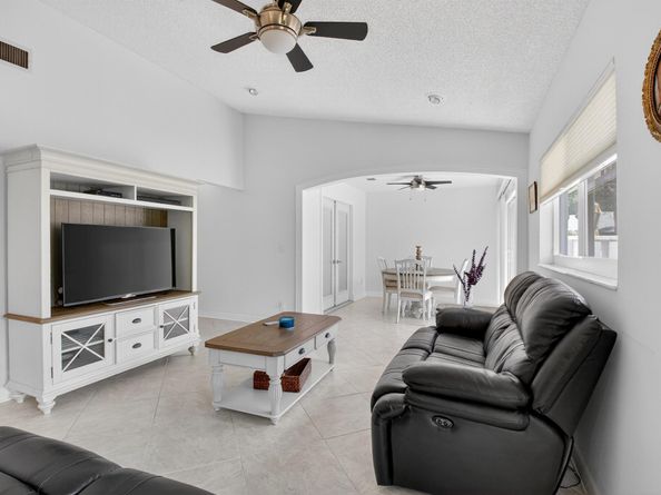 8871 Sunscape Lane, Boca Raton FL 33496