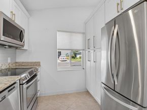 8871 Sunscape Lane, Boca Raton FL 33496