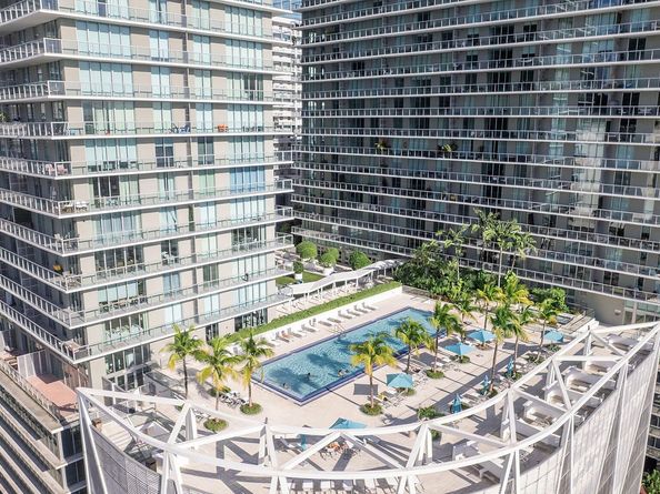 1111 SW 1st Avenue 2420N, Miami FL 33130
