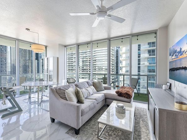 1111 SW 1st Avenue 2420N, Miami FL 33130