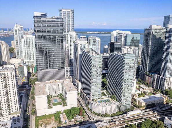 1111 SW 1st Avenue 2420N, Miami FL 33130