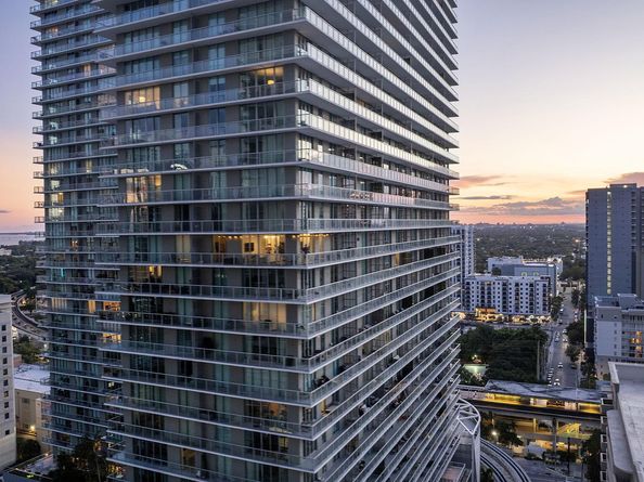 1111 SW 1st Avenue 2420N, Miami FL 33130