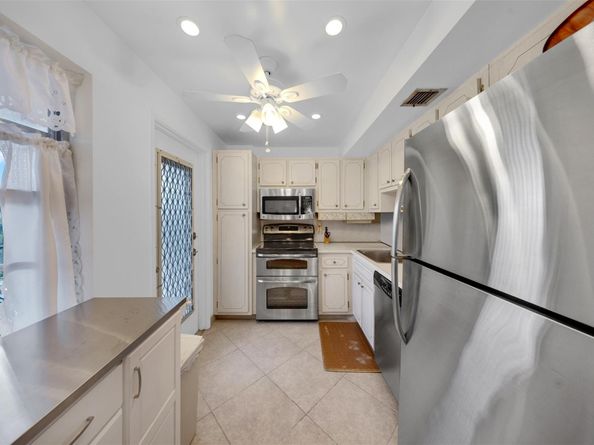 3000 N Palm Aire Dr 302, Pompano Beach FL 33069