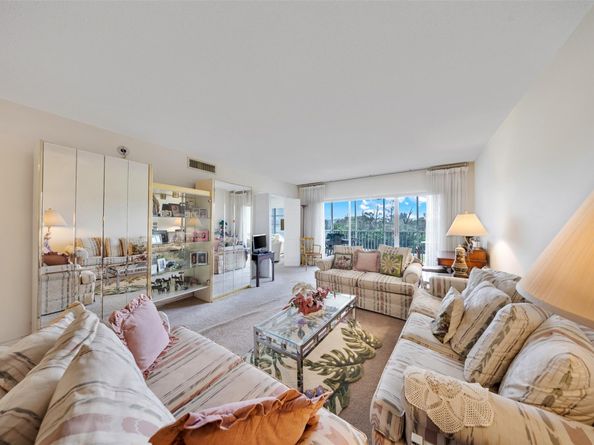 3000 N Palm Aire Dr 302, Pompano Beach FL 33069