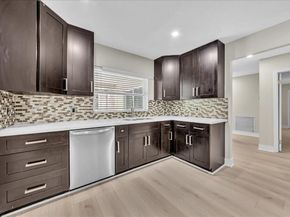 8695 NW 28TH Dr, Coral Springs FL 33065