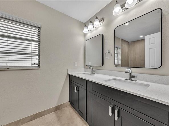 8695 NW 28TH Dr, Coral Springs FL 33065
