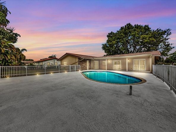 8695 NW 28TH Dr, Coral Springs FL 33065