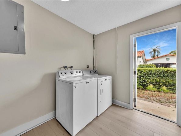 8695 NW 28TH Dr, Coral Springs FL 33065