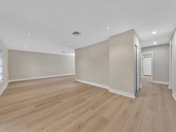 8695 NW 28TH Dr, Coral Springs FL 33065