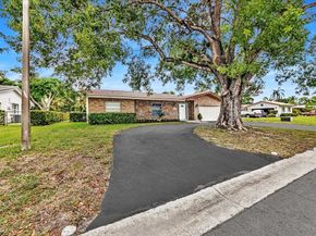 8695 NW 28TH Dr, Coral Springs FL 33065