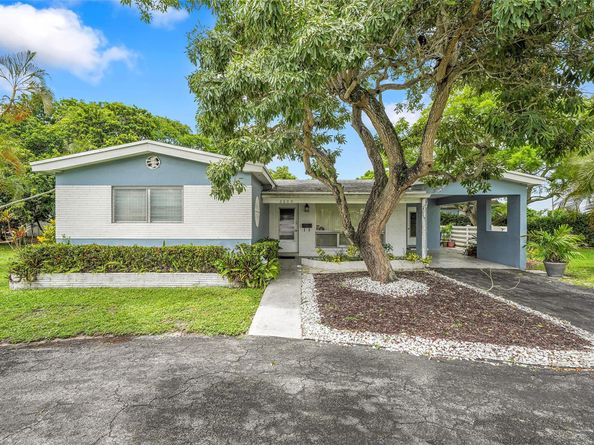 2600 Bahama Dr, Miramar FL 33023