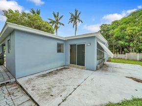 2600 Bahama Dr, Miramar FL 33023