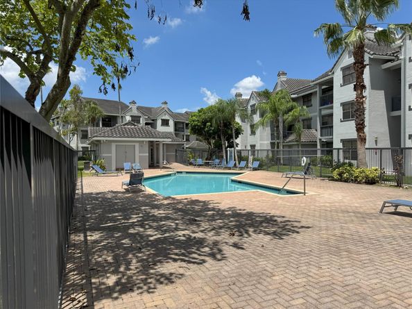 11245 W Atlantic Blvd 204, Coral Springs FL 33071