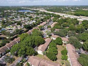 715 Gardens Dr 203, Pompano Beach FL 33069