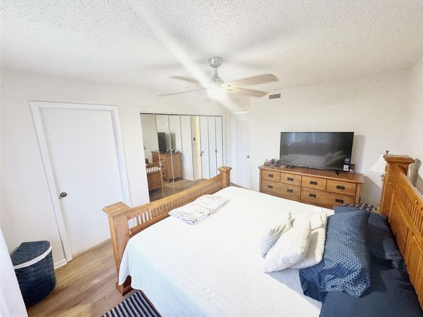 715 Gardens Dr 203, Pompano Beach FL 33069