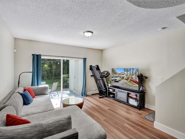 156 SW 96th Ave 253, Plantation FL 33324