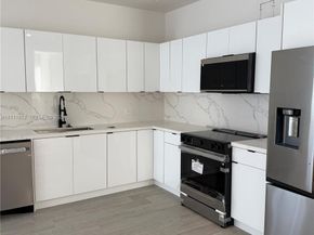 210 SE 10th Street, Hallandale Beach FL 33009