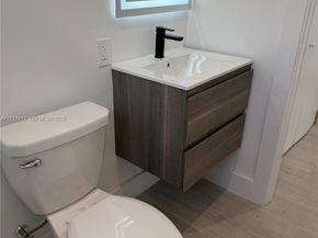 210 SE 10th Street, Hallandale Beach FL 33009
