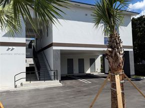 210 SE 10th Street, Hallandale Beach FL 33009