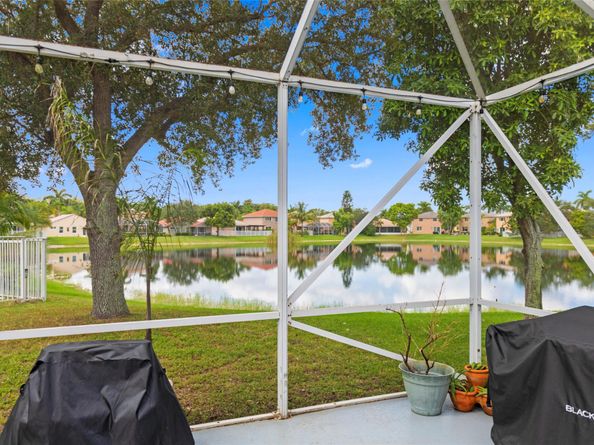3744 Pebblebrook Mnr, Coconut Creek FL 33073