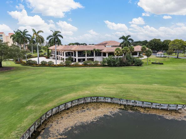 7507 La Paz Boulevard 403, Boca Raton FL 33433