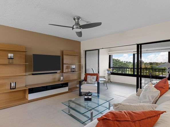 7507 La Paz Boulevard 403, Boca Raton FL 33433