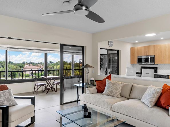 7507 La Paz Boulevard 403, Boca Raton FL 33433